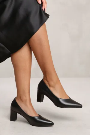SERENA EXTRA WIDE FIT BLOCK HEEL WITH POINTED TOE IN BLACK FAUX LEATHER
