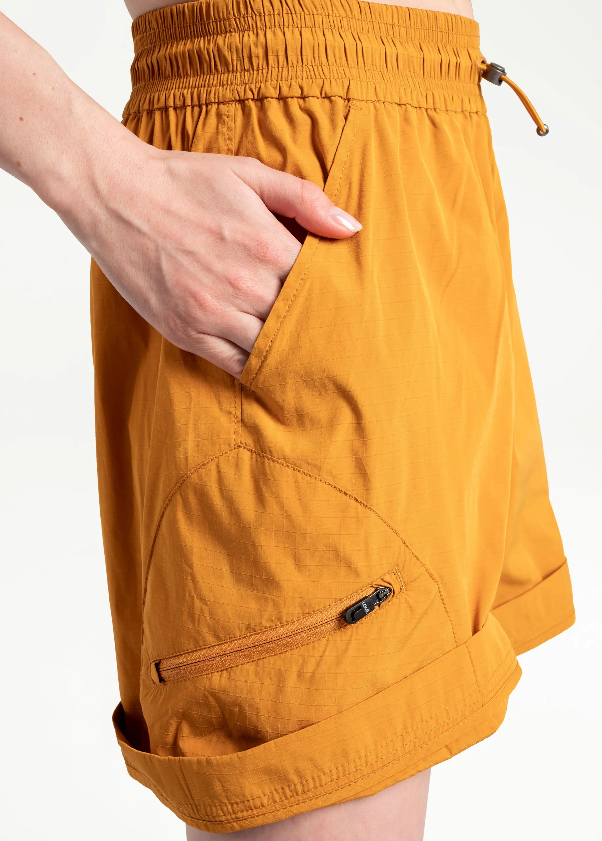 Wander Cargo Shorts